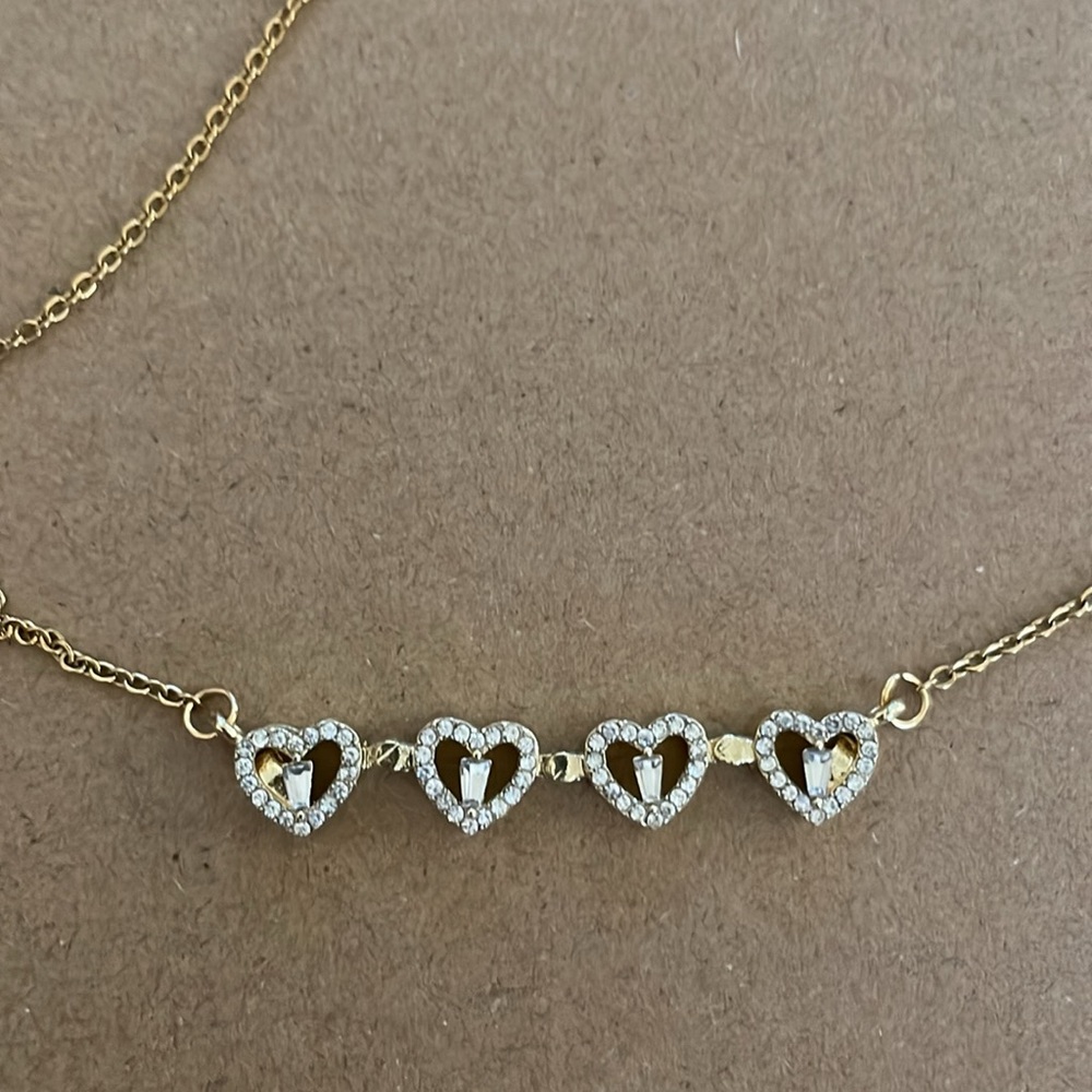 Beautiful necklace - Picture 3 of 5
